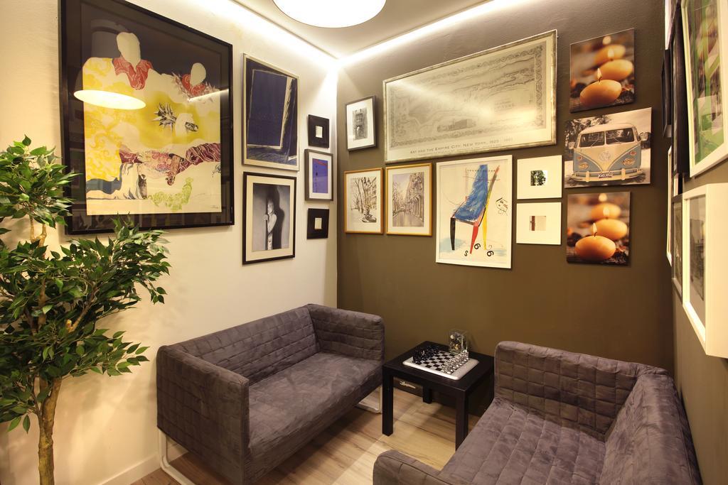 Gracia City Hostel Barcelona Exteriér fotografie Waiting room